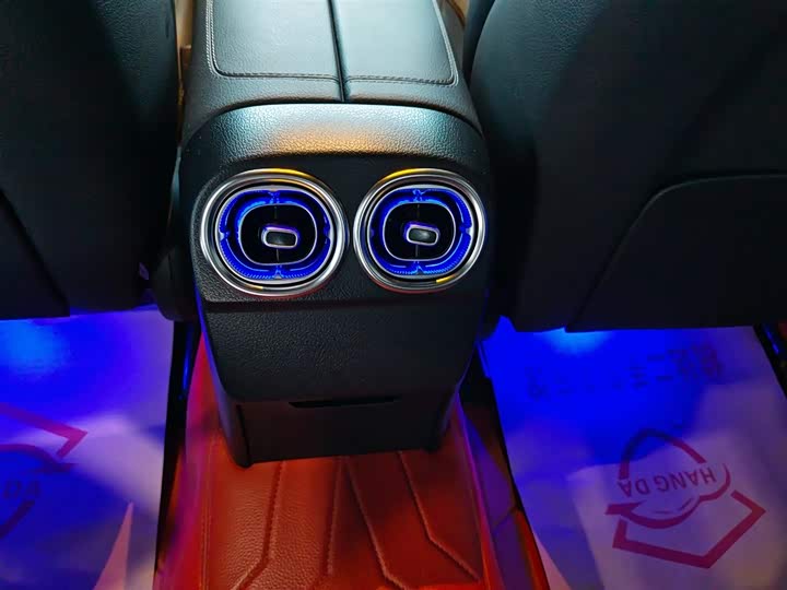 Фото 15 - Mercedes-Benz C-Class