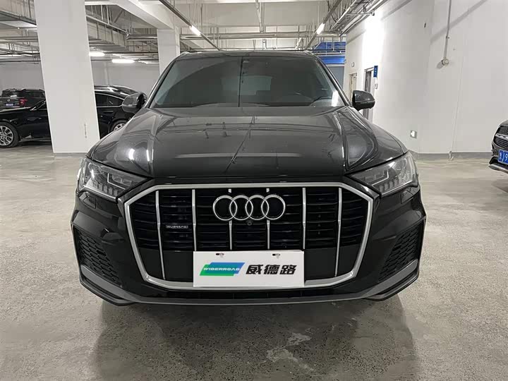 Фото 2 - Audi Q7