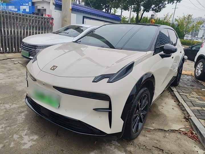 Фото 2 - Zeekr X