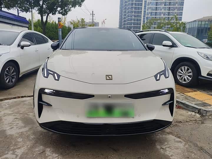 Фото 3 - Zeekr X