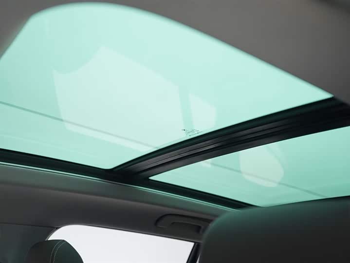 Фото 10 - BMW X1