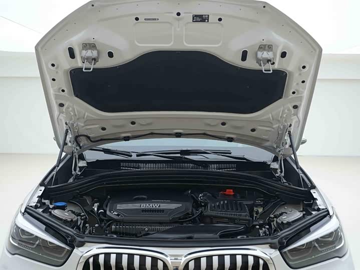 Фото 12 - BMW X1