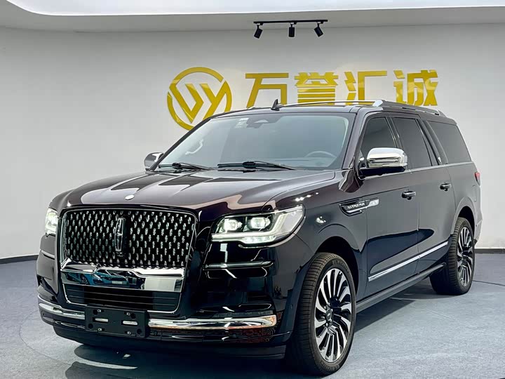 Фото 1 - Lincoln Navigator One