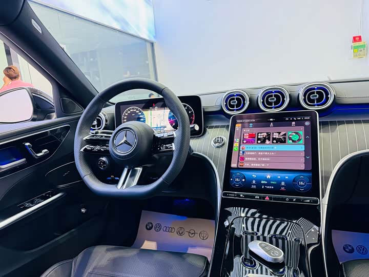 Фото 13 - Mercedes-Benz C-Class