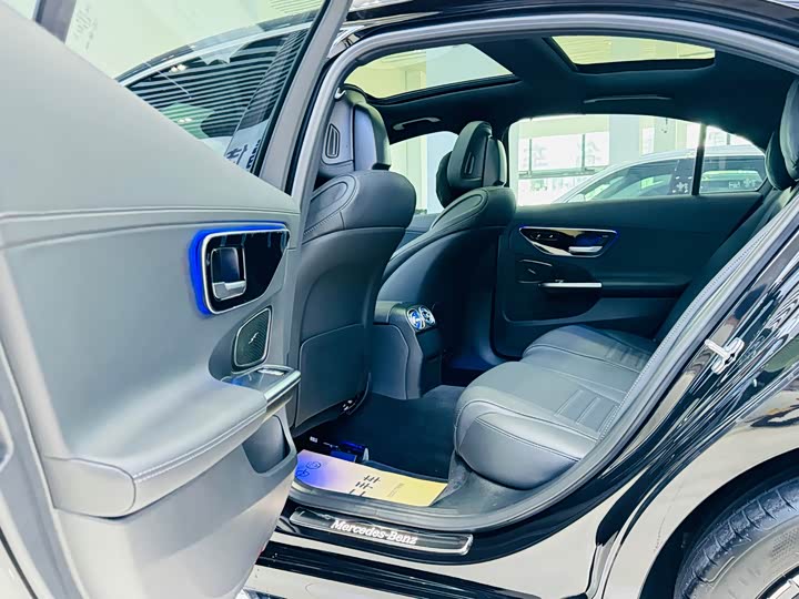 Фото 7 - Mercedes-Benz C-Class