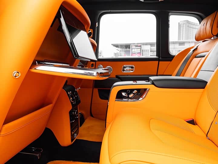 Фото 20 - Rolls-Royce Cullinan