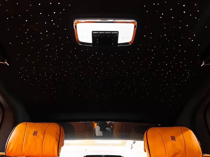 Фото 22 - Rolls-Royce Cullinan