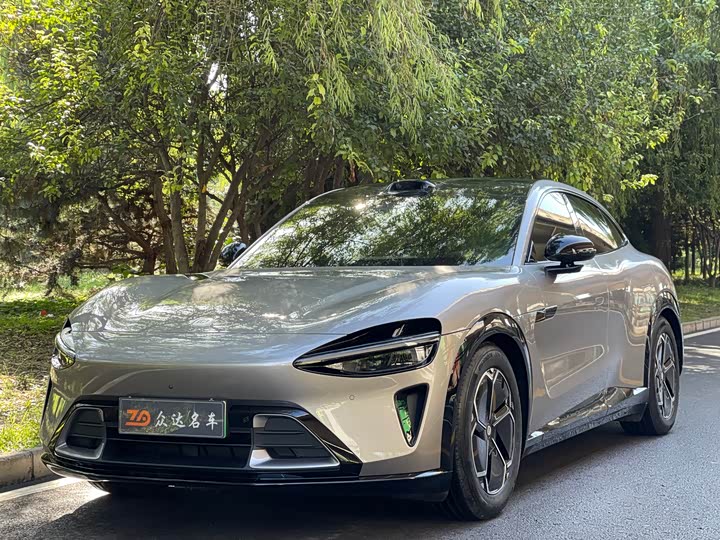 Фото 1 - Xiaomi YU7