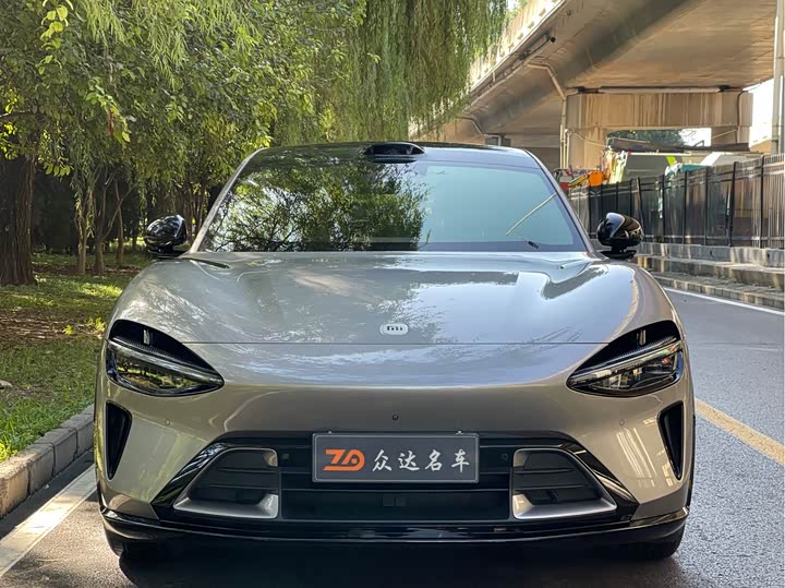 Фото 2 - Xiaomi YU7