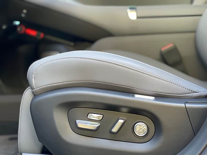 Фото 5 - Xiaomi YU7