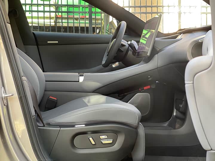 Фото 7 - Xiaomi YU7