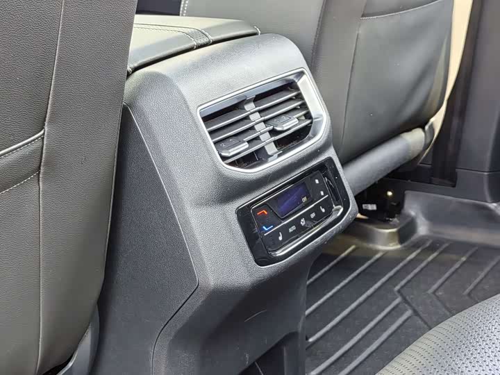 Фото 17 - Volkswagen Talagon