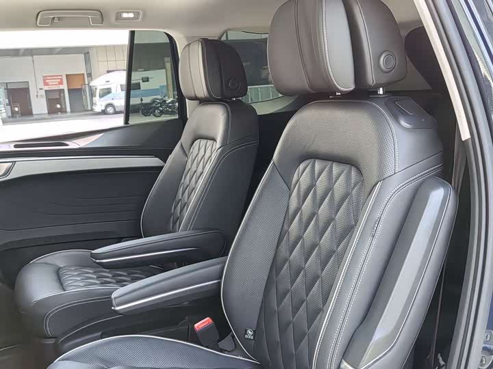 Фото 18 - Volkswagen Talagon