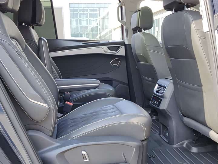 Фото 24 - Volkswagen Talagon