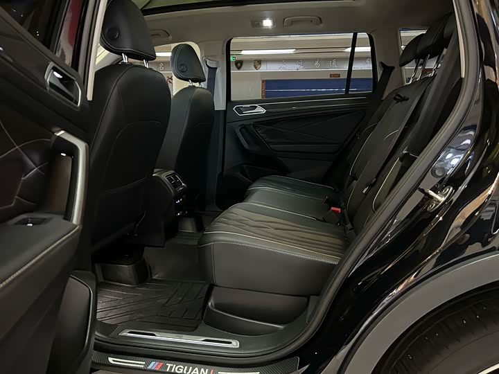 Фото 13 - Volkswagen Tiguan L Pro