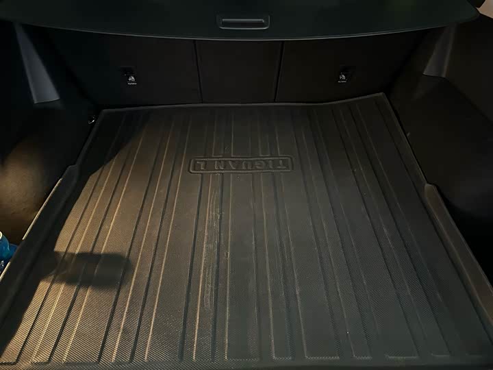 Фото 18 - Volkswagen Tiguan L Pro