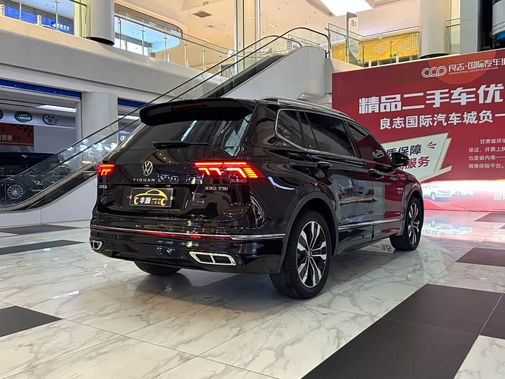 Фото 25 - Volkswagen Tiguan L Pro