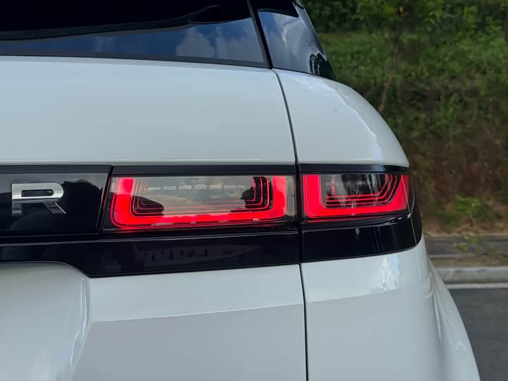 Фото 10 - Land Rover Range Rover Evoque L