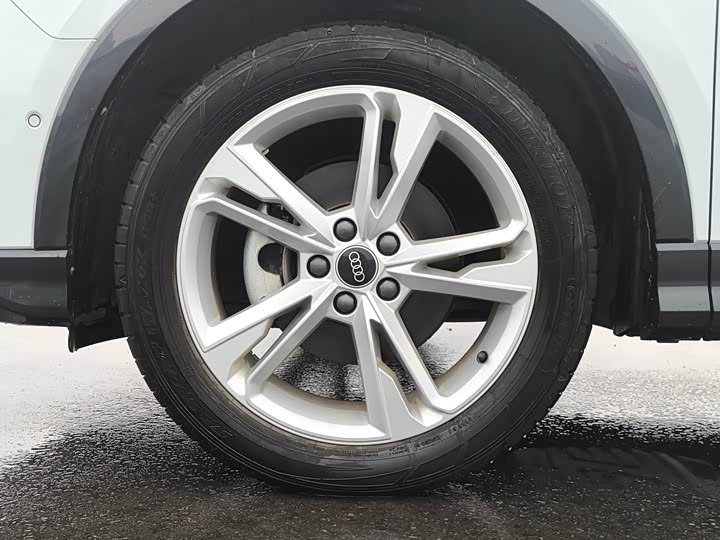 Фото 20 - Audi Q3