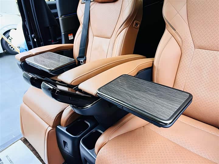 Фото 15 - Toyota Alphard