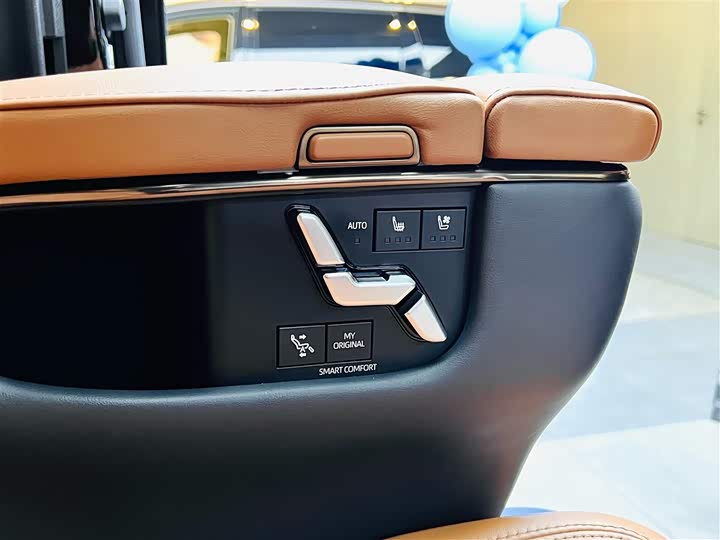 Фото 16 - Toyota Alphard