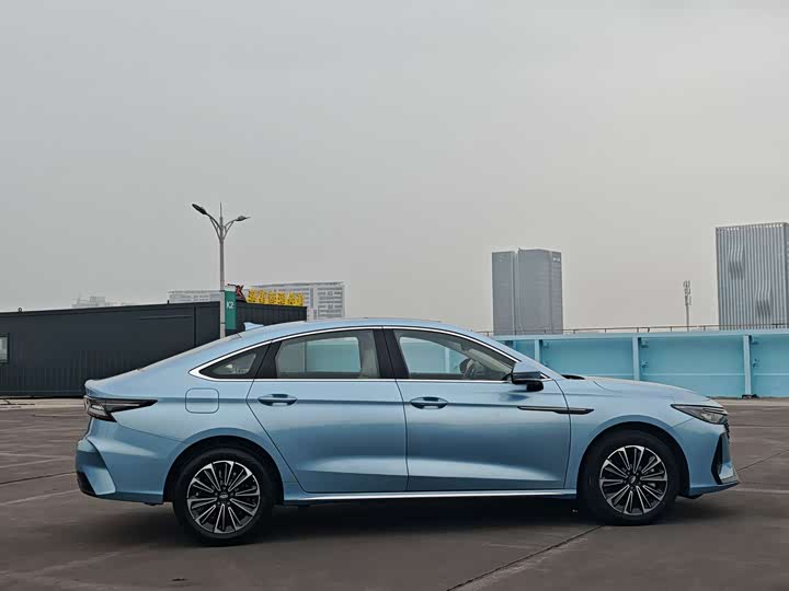 Photo 4 - Chery Fulwin A8