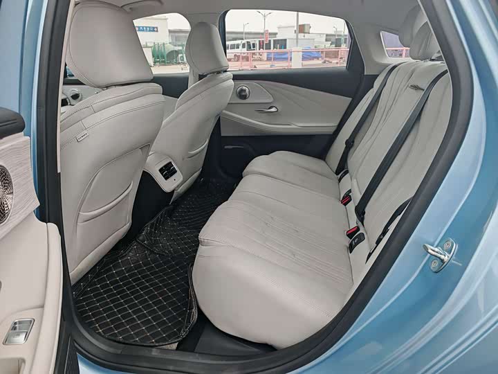 Photo 9 - Chery Fulwin A8