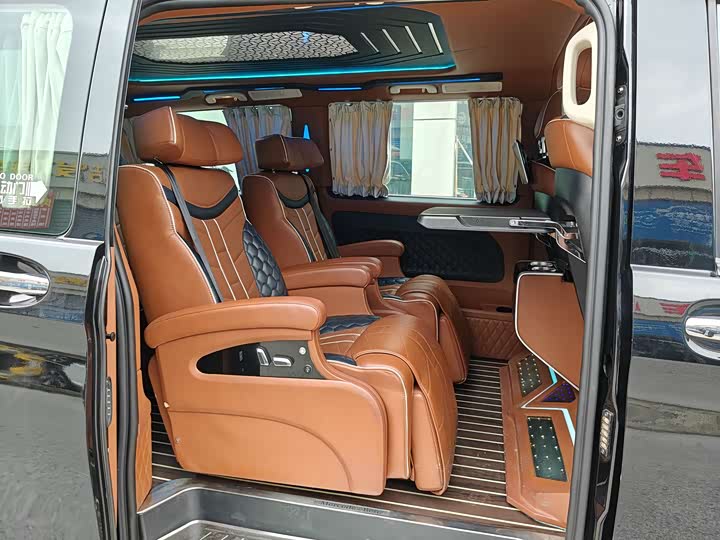 Фото 8 - Mercedes-Benz Vito