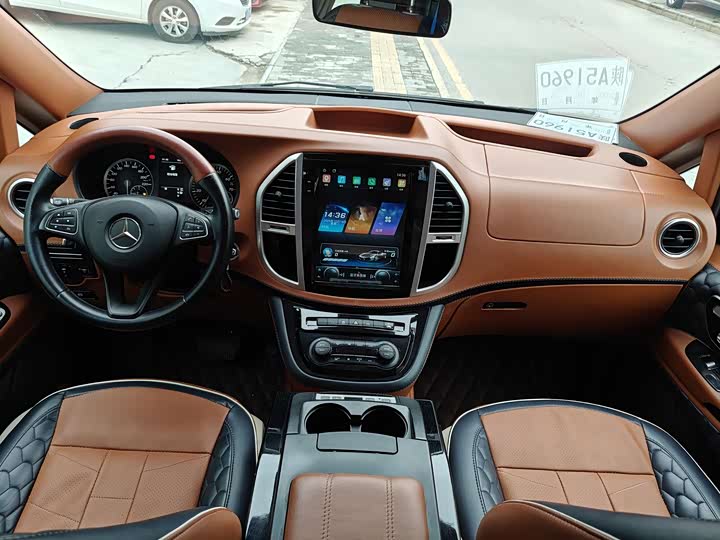 Фото 9 - Mercedes-Benz Vito