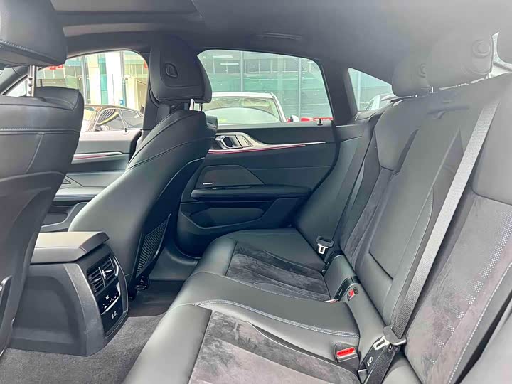 Фото 10 - BMW 4 Series