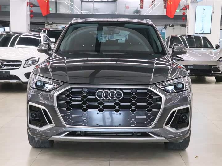 Фото 3 - Audi Q5L
