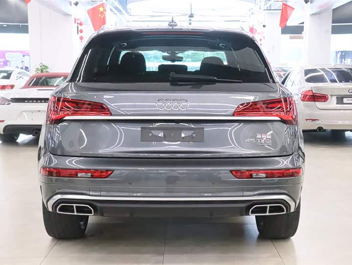 Фото 4 - Audi Q5L
