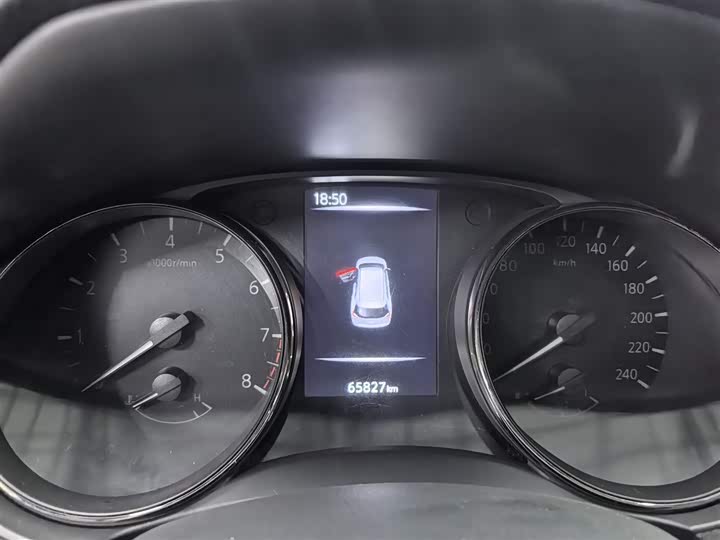 Фото 10 - Nissan X-Trail