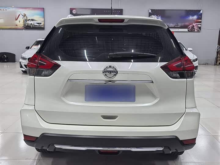 Фото 15 - Nissan X-Trail