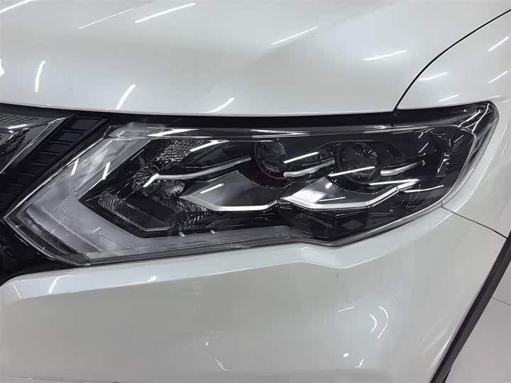 Фото 5 - Nissan X-Trail