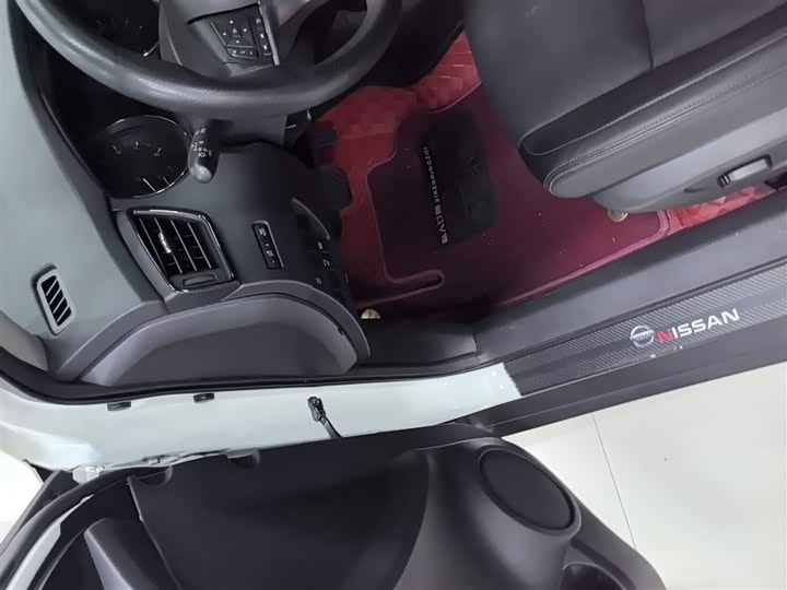 Фото 9 - Nissan X-Trail