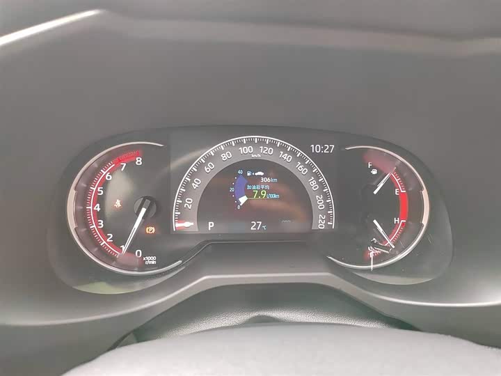 Фото 4 - Toyota RAV4