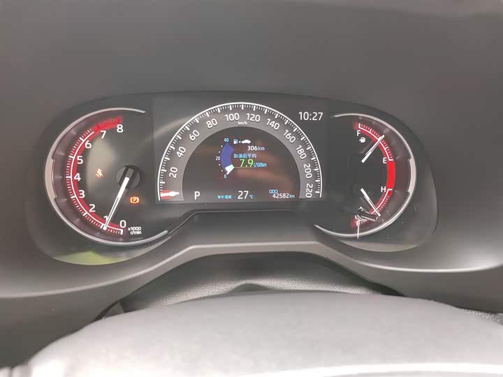 Фото 5 - Toyota RAV4