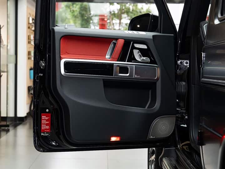 Фото 12 - Mercedes-Benz G-Class AMG