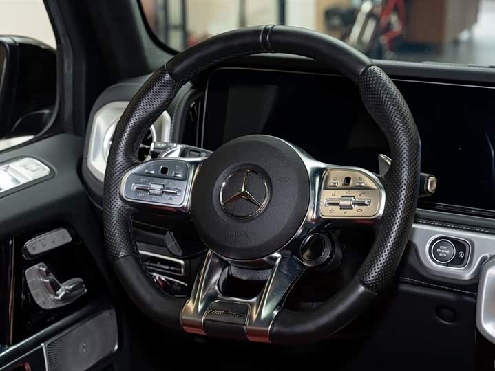 Фото 13 - Mercedes-Benz G-Class AMG