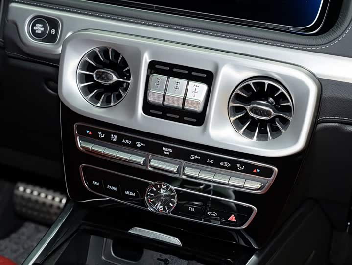 Фото 15 - Mercedes-Benz G-Class AMG