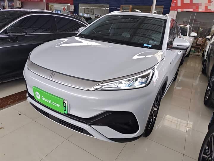 Фото 2 - BYD Yuan Plus