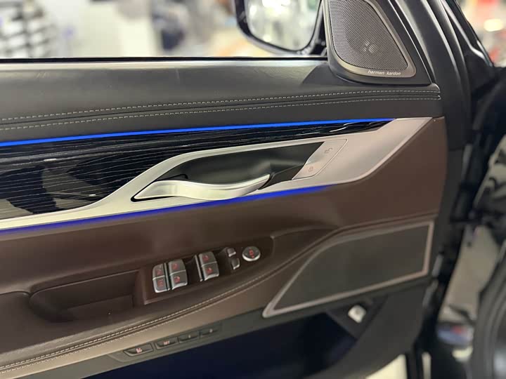 Фото 7 - BMW 7 Series