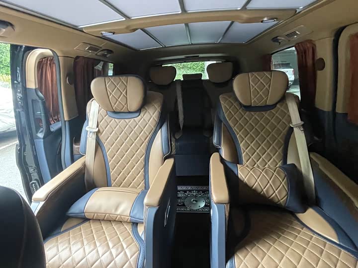 Фото 13 - Mercedes-Benz Vito