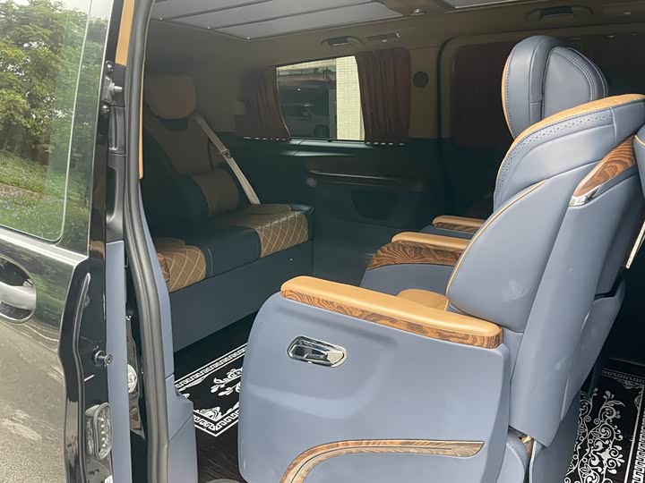 Фото 16 - Mercedes-Benz Vito