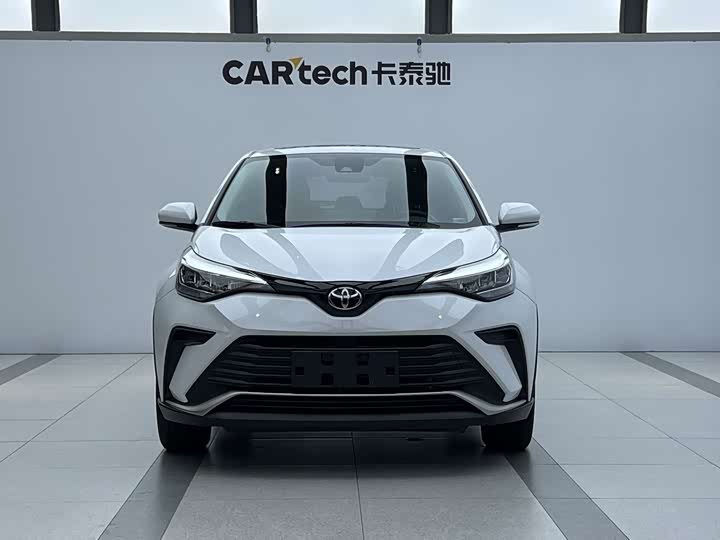 Фото 2 - Toyota Izoa