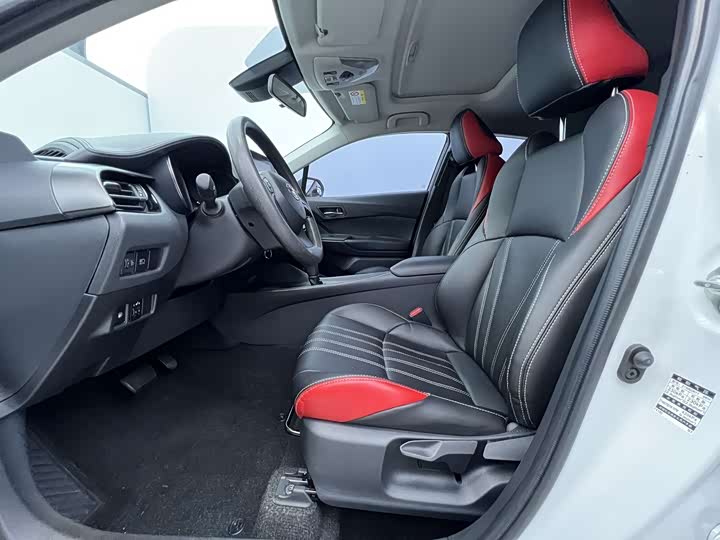 Фото 21 - Toyota Izoa