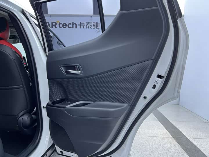 Фото 25 - Toyota Izoa