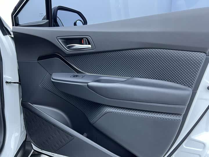 Фото 3 - Toyota Izoa