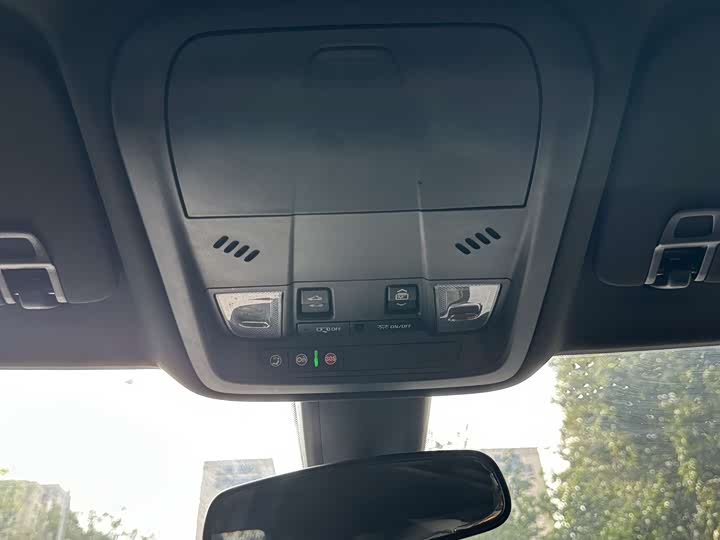 Фото 20 - Cadillac XT4